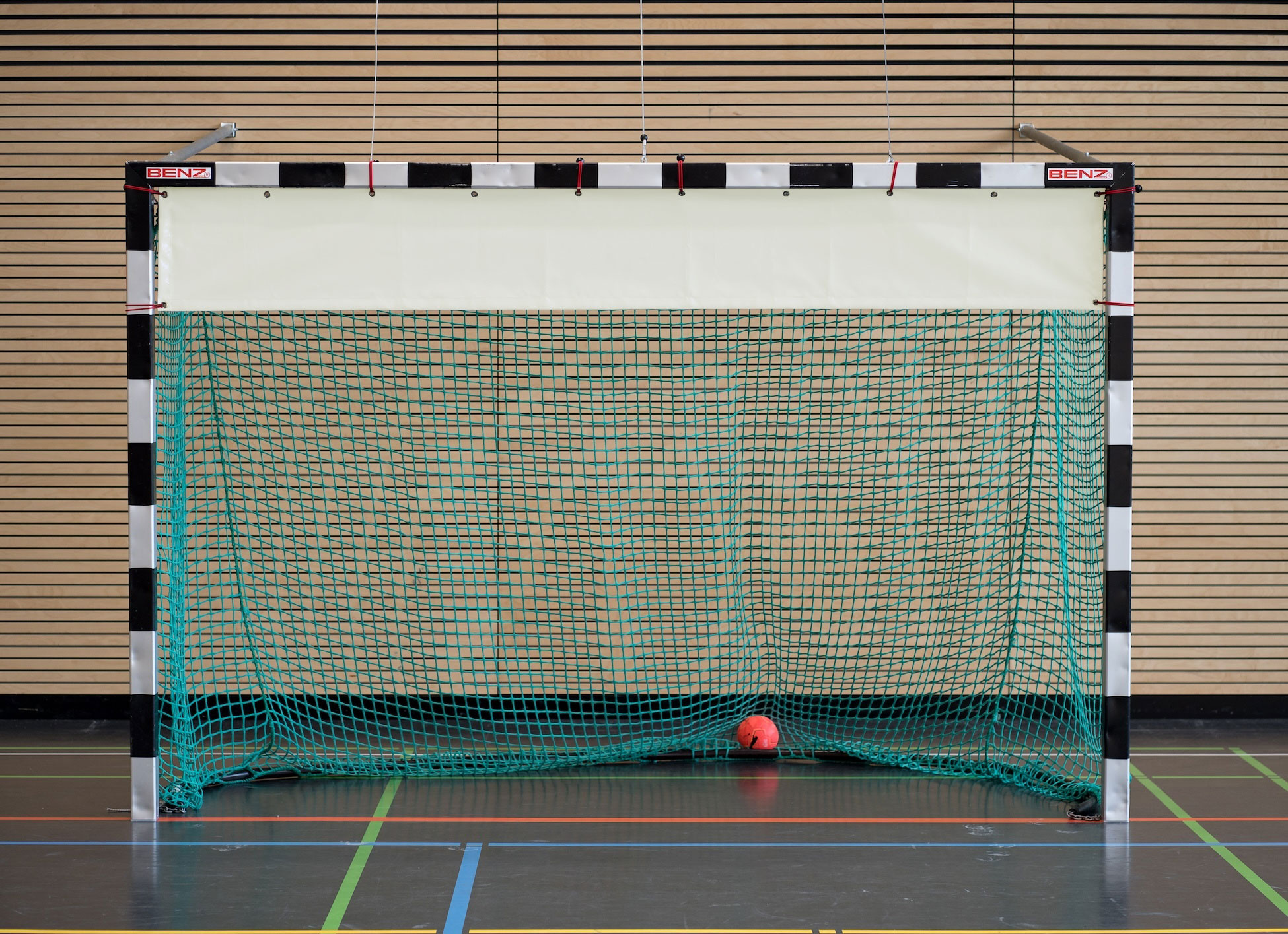 Goal-Downsizer (Torverkleinerer) für Handballtor / ca. 298x39 cm / LKW Plane (650 g/qm) - Lichtgrau