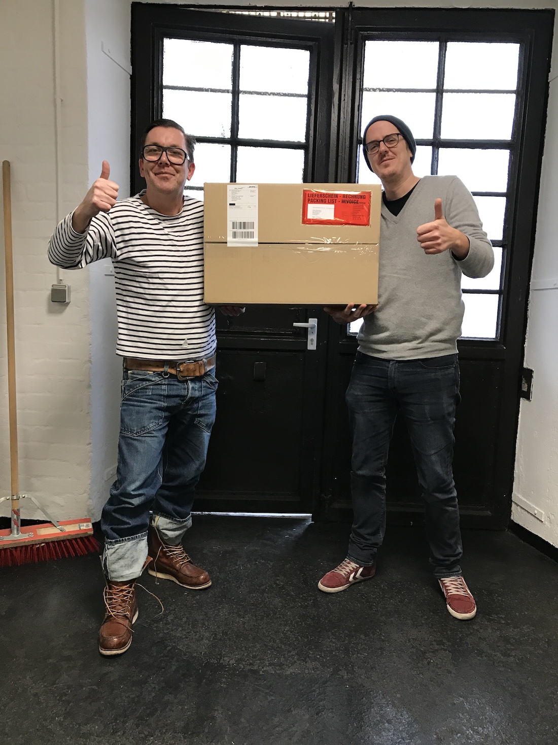 Abdeckhauben-Shop.de / Versand der ersten Abdeckhaube aus LKW Plane