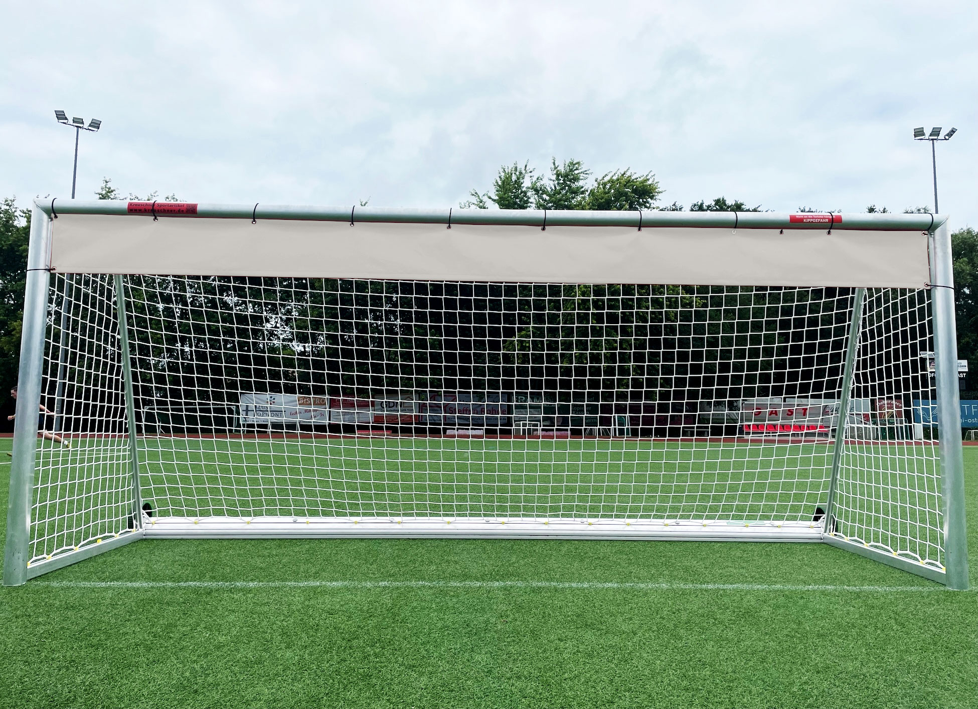 Goal-Downsizer (Torverkleinerer) für Jugendfussballtor / ca. 495x33 cm / LKW Plane (650 g/qm) - Lichtgrau