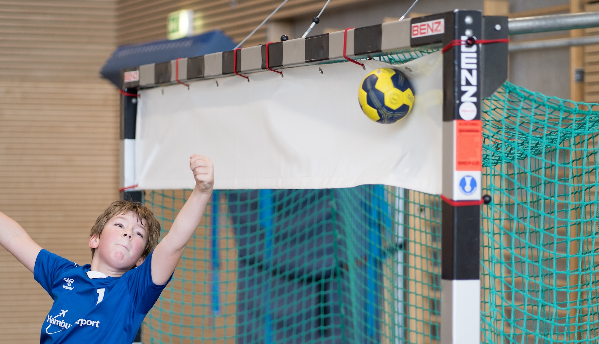 Goal Downsizer Handballtor aus LKW Plane kaufen