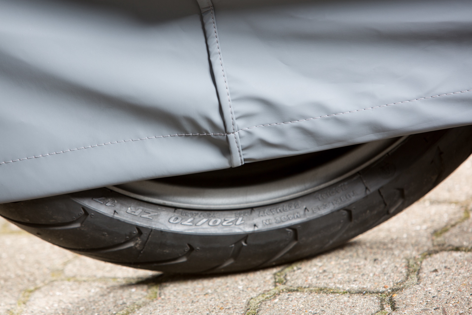 Motorradhaube - Größe L - Grau